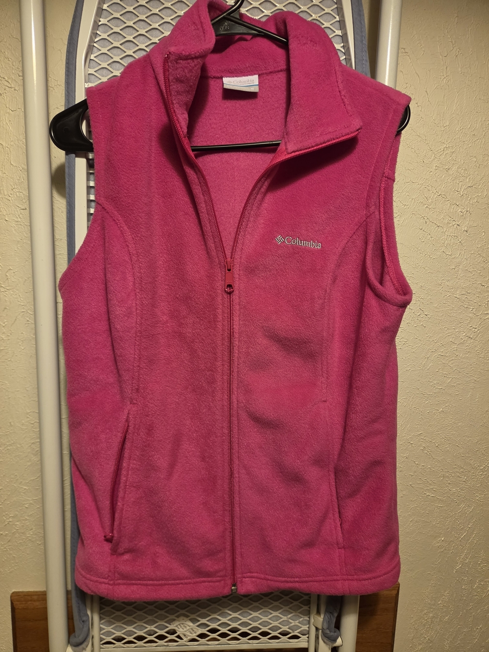 Columbia Women's Pink Fleece Vest